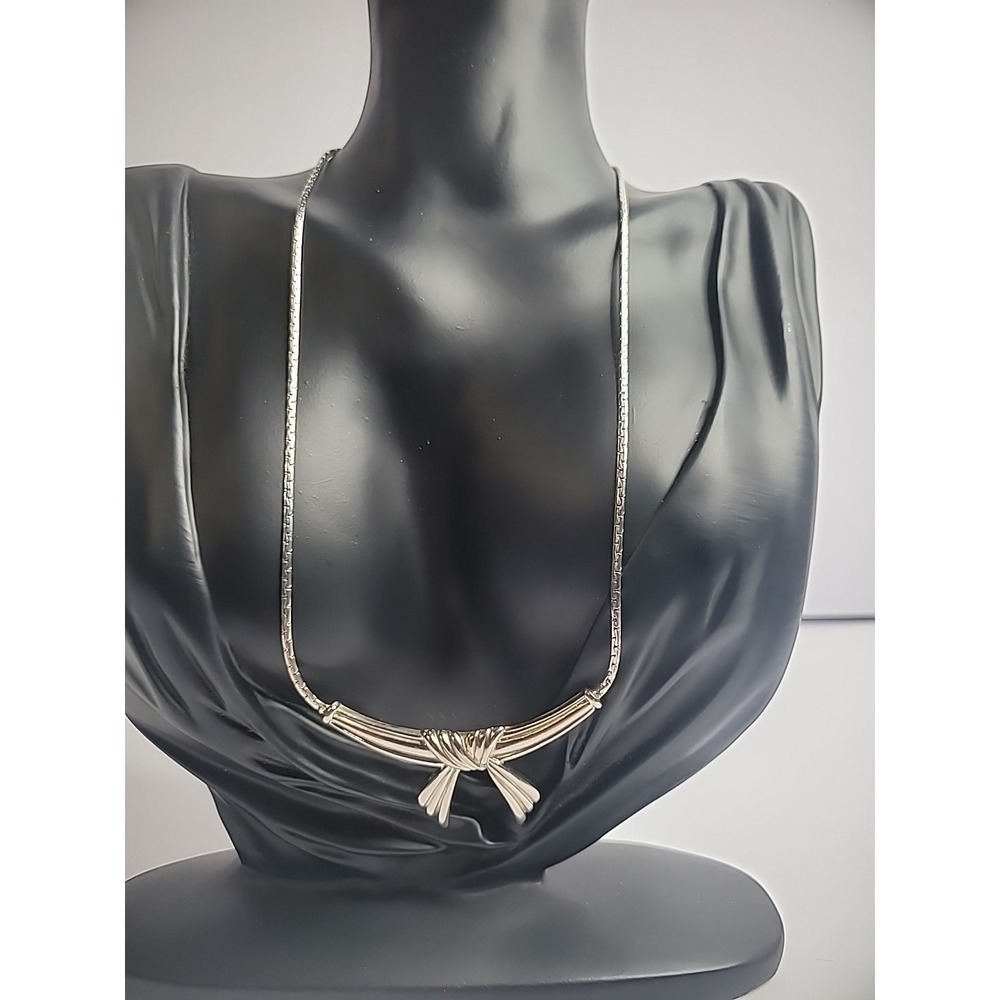 Vintage Silver Tone Chain‎ Bow Pendant Womens Jewelry Costume